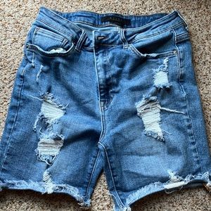 Risen distressed jeans